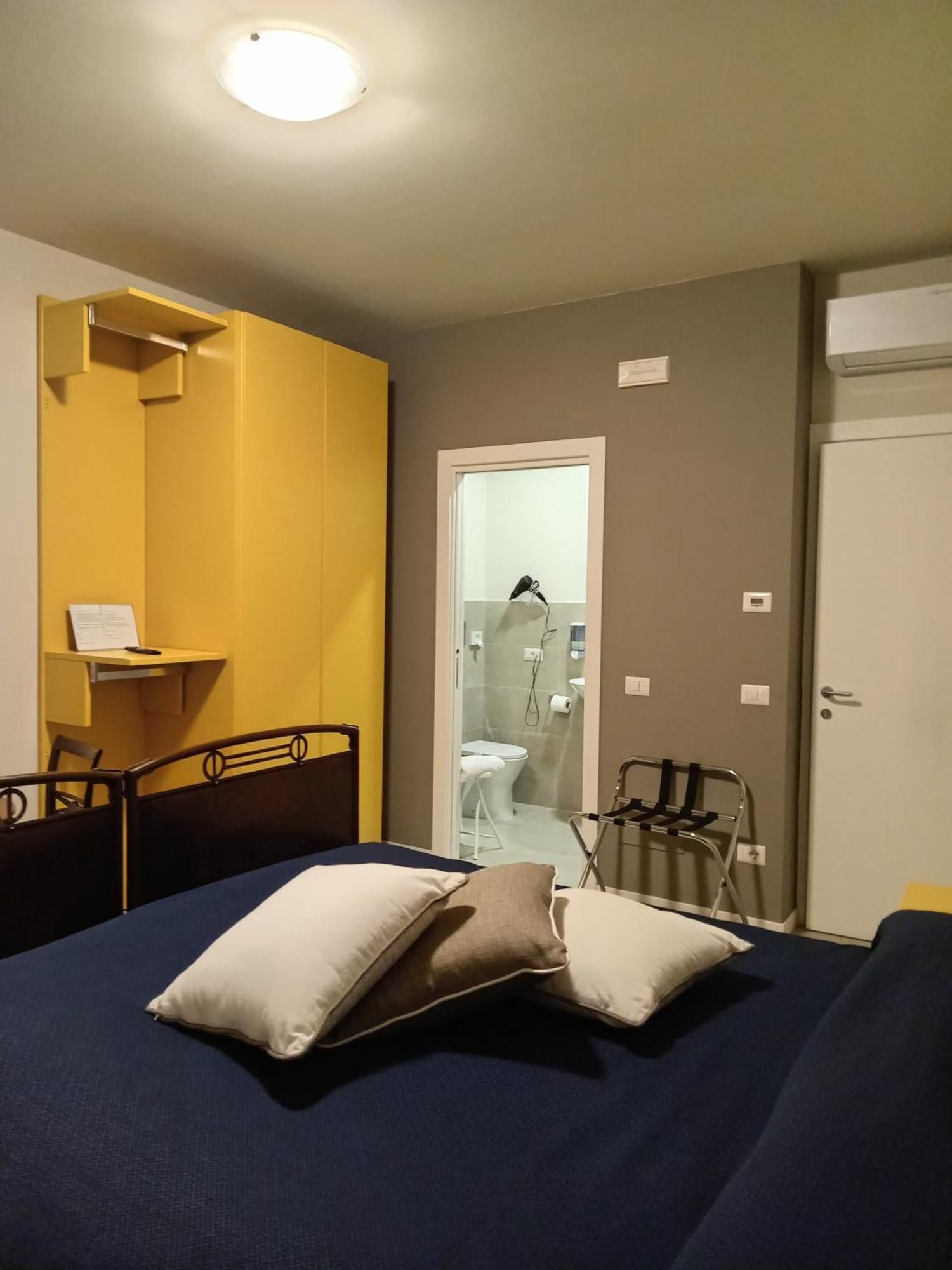 Il Trovatore Rooms Parma Exterior foto